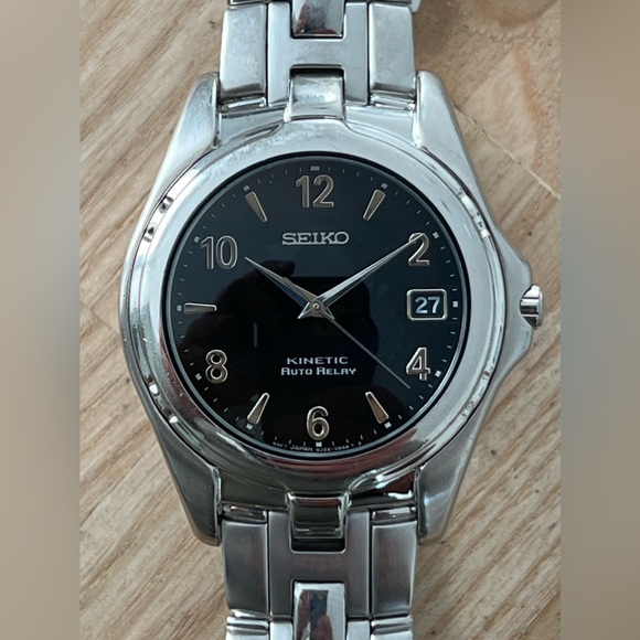 Seiko Kinetic Automatic Vintage Men’s Watch Black Dial Stainless Bracelet Date - Picture 4 of 16